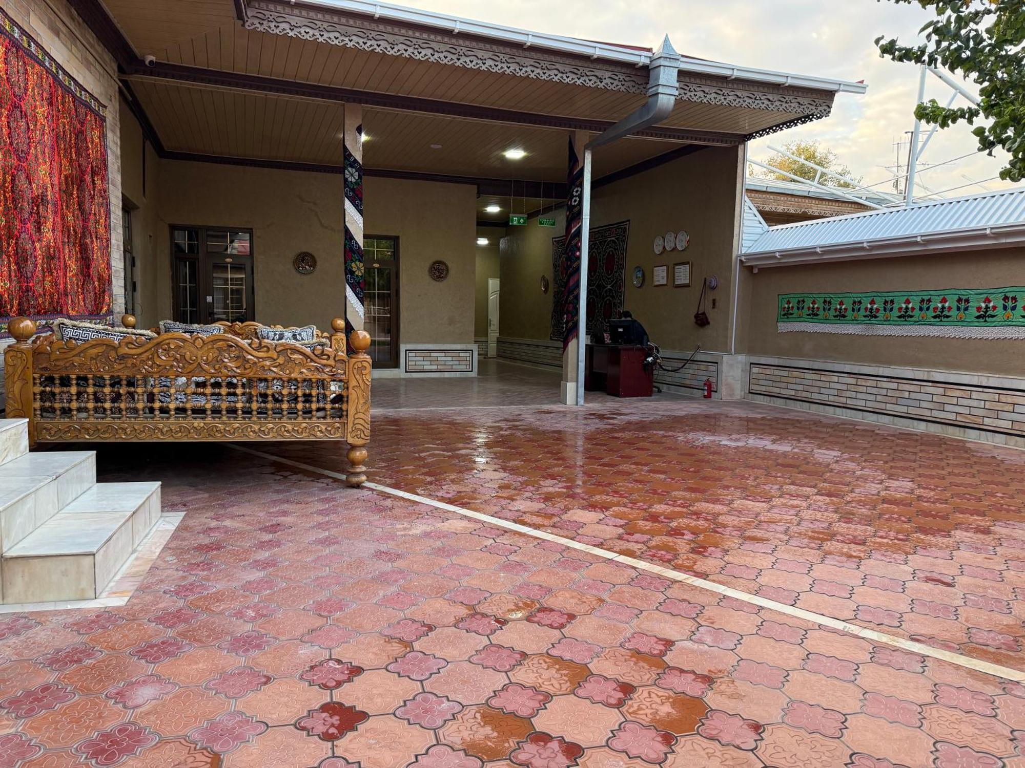 Salomat Guest House ซามาร์คันด์ ภายนอก รูปภาพ