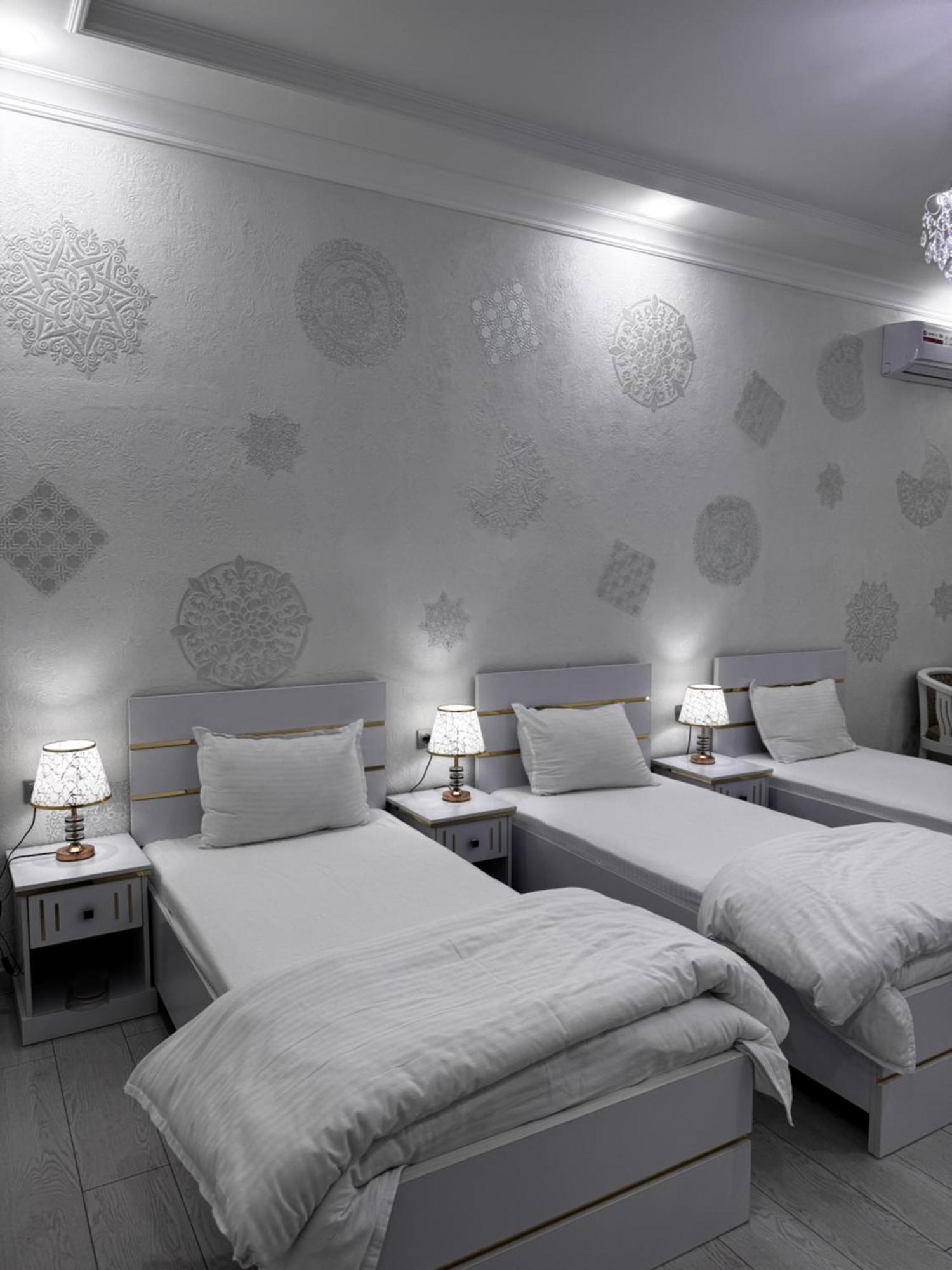 Salomat Guest House ซามาร์คันด์ ภายนอก รูปภาพ