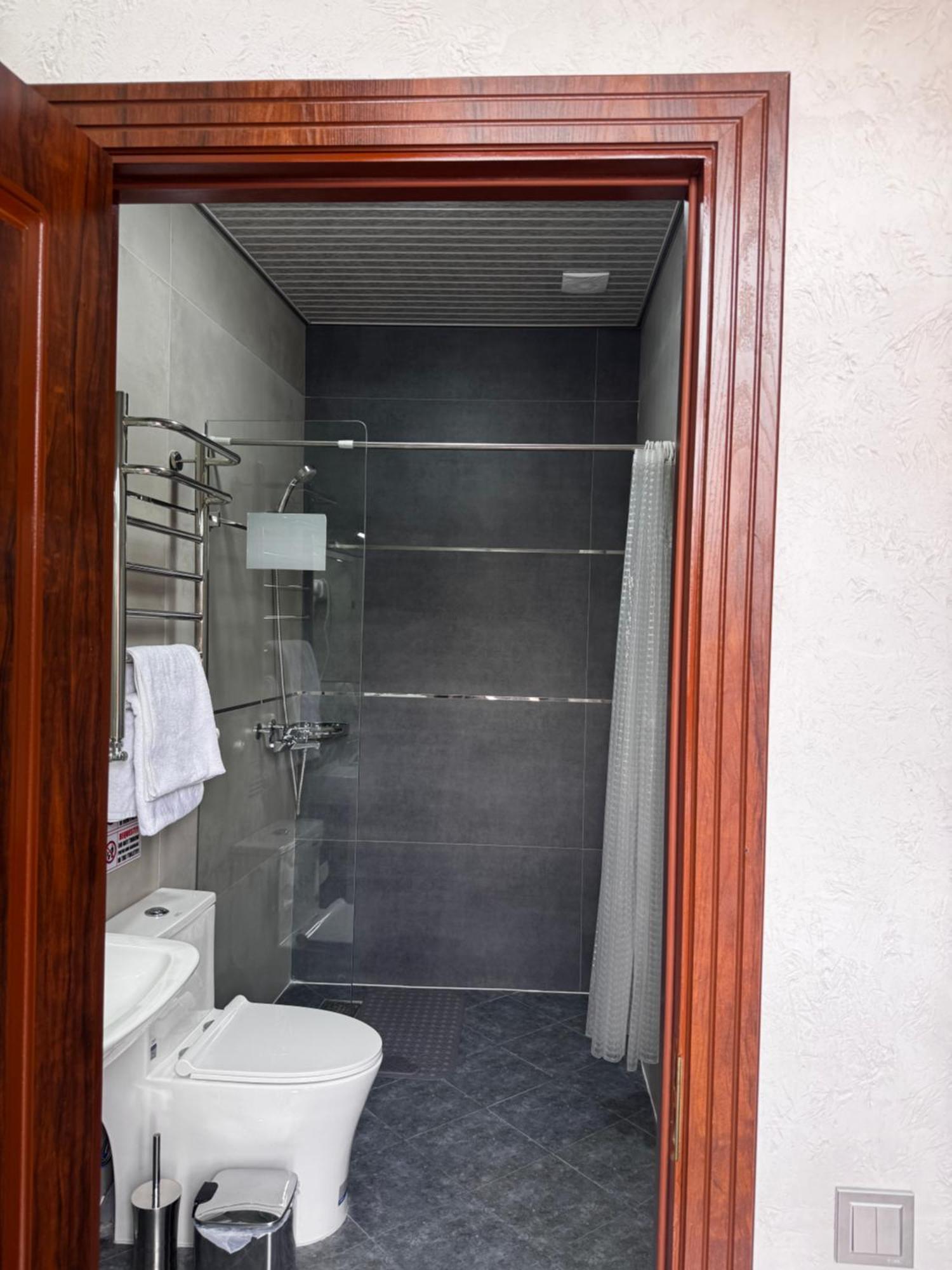 Salomat Guest House ซามาร์คันด์ ภายนอก รูปภาพ